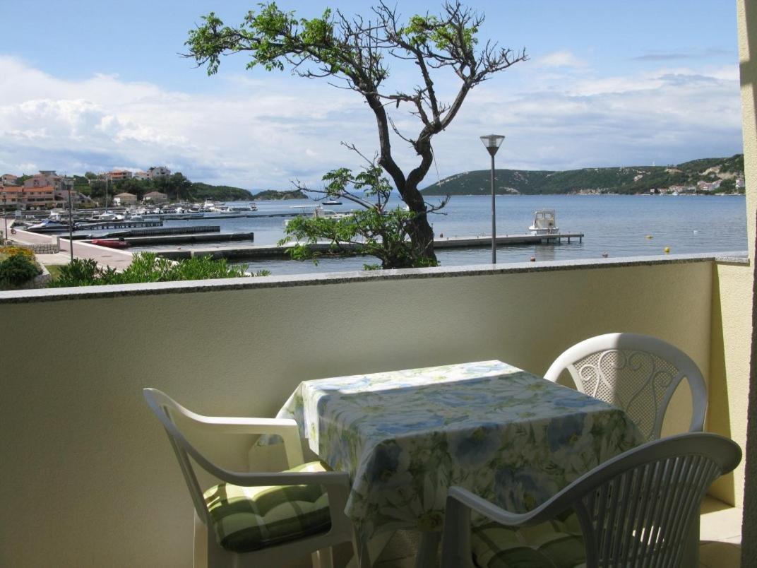 Apartments By The Sea Supetarska Draga - Donja, Rab - 11769 Екстер'єр фото