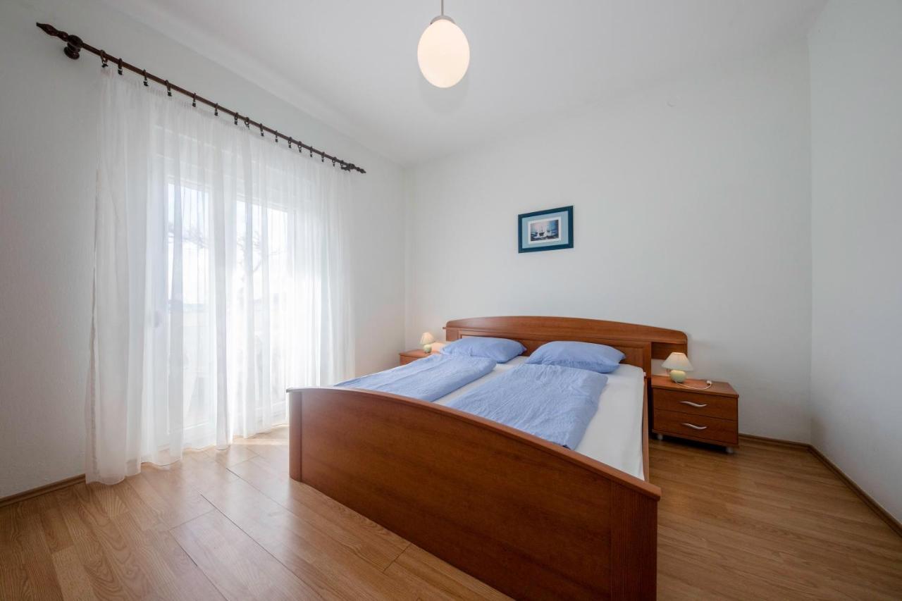 Apartments By The Sea Supetarska Draga - Donja, Rab - 11769 Екстер'єр фото