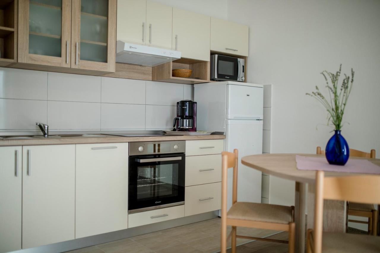 Apartments By The Sea Supetarska Draga - Donja, Rab - 11769 Екстер'єр фото