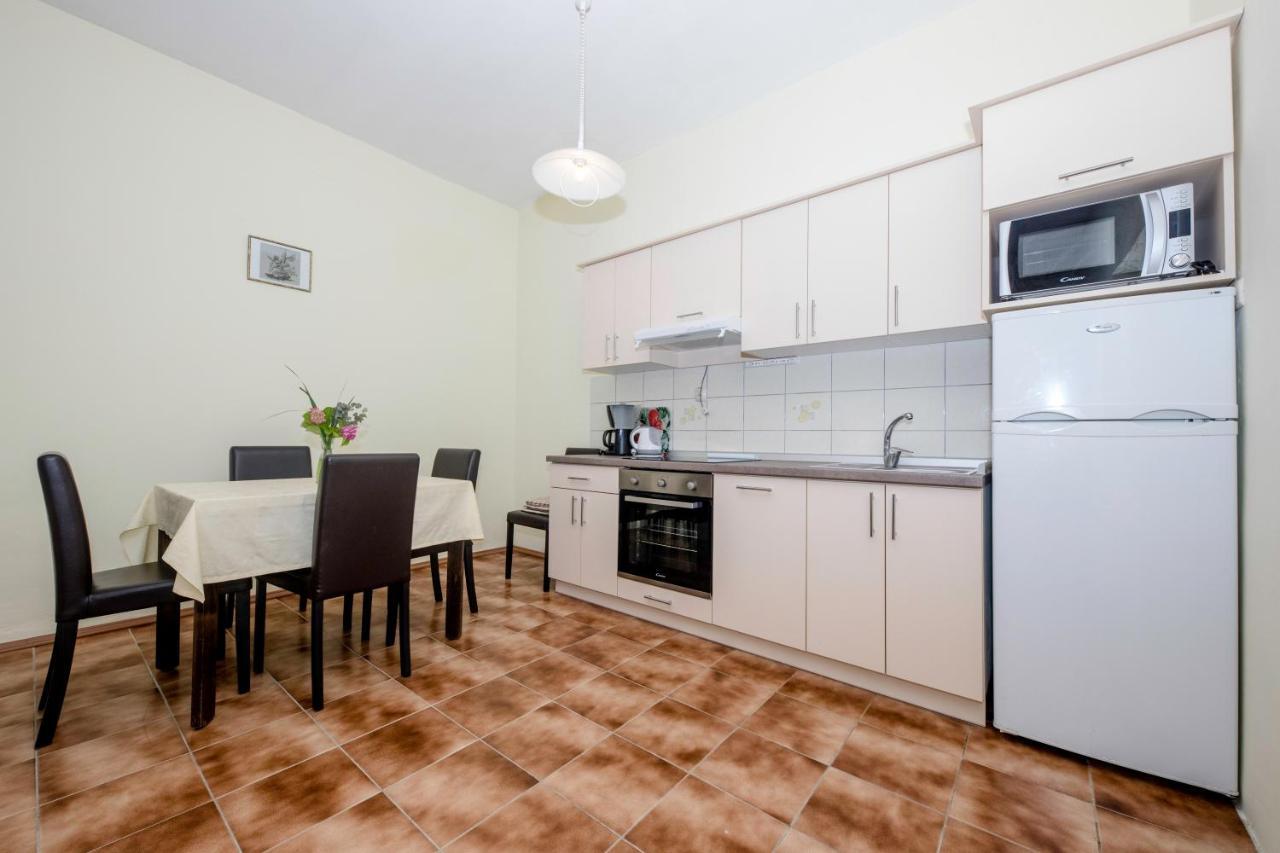 Apartments By The Sea Supetarska Draga - Donja, Rab - 11769 Екстер'єр фото