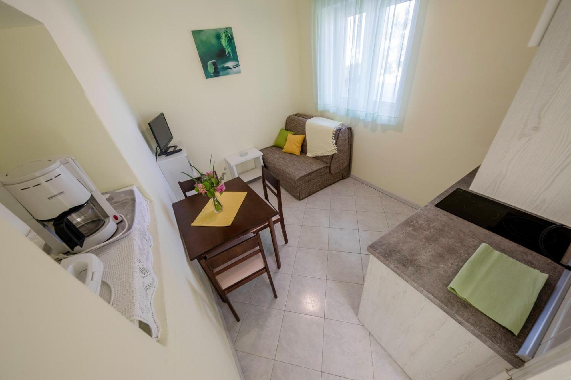 Apartments By The Sea Supetarska Draga - Donja, Rab - 11769 Номер фото